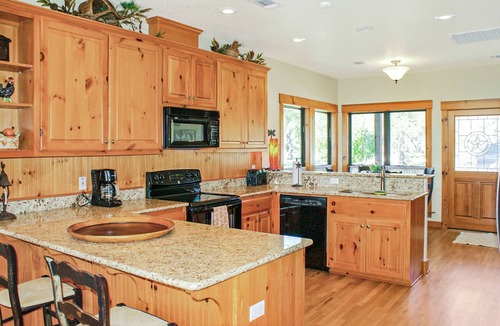 Wimberley House | Totally relax in luxury* Acres of views* private hot tub; peace & quiet