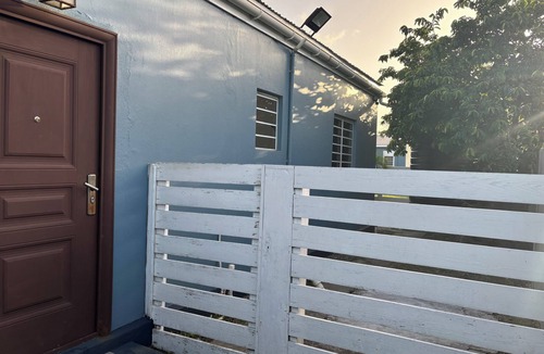 Runaway Bay Apartment | Touch Therapies Guest House & Day Spa