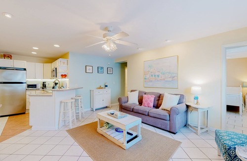 Dewey Beach Condo | Town of Dewey Beach condo with pool and tennis court - minutes from the sand