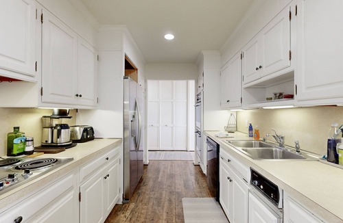 Rehoboth by the Sea Condo | Town of Dewey Beach Condo with balcony, close walk to beach