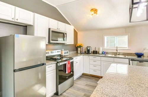 Steuben House | Tranquility by the Bay!