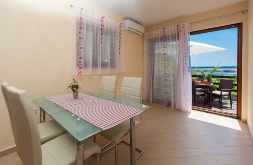 Jadranovo Apartment | Two bedroom apartment with terrace and sea view Jadranovo (Crikvenica) (A-2377-c)