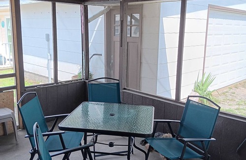Broadkill Beach Cottage | Unique cottage only steps to the beach, pet friendly. No linens and towels.
