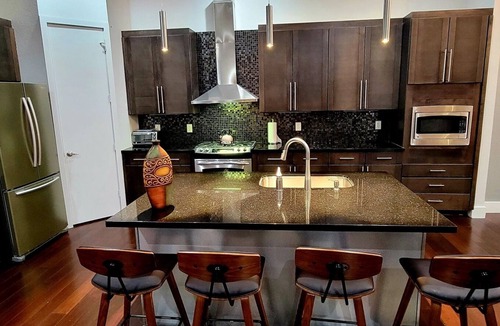 Midtown House | Unit A - 3 BR 2200 sq ft gated luxury town home in the Heart of Downtown