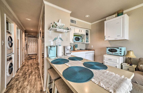 North Beach Condo | Updated Front Beach Condo w/Resort Amenities!