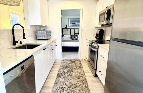 Cape May Court House Apartment | Updated in downtown Cape May Court House!