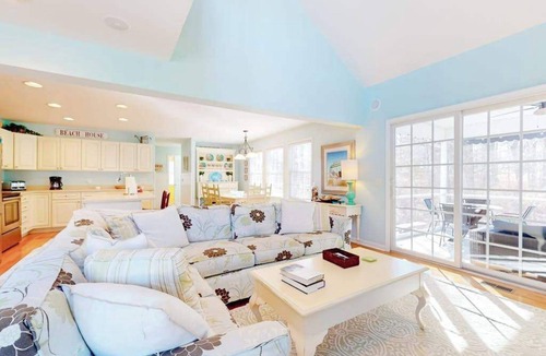 Frankford House | Updated Waterside home near beach with screened deck & community pool