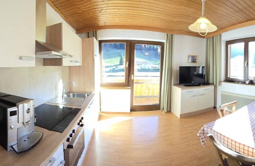 Obernberg am Brenner Apartment | Vacation apartment 1 - Holiday home Strickner