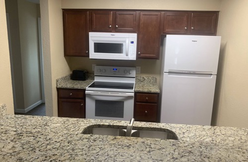 Berkeley House | Vacation to remember! Huge resort 4br for 12 near all attractions. Pools, tennis