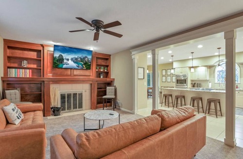 Lancaster Villa | Valley View Villa: Indoor Saltwater pool, theater, pickleball!