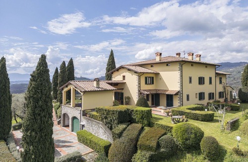 Massa e Cozzile Villa | Villa Alessia, Pool Wellness And Nature Massa e Cozzile