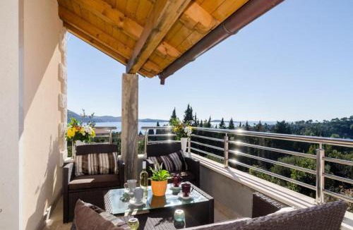 Brasina Villa | Villa Avoca