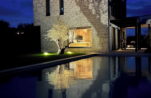 Frata House | Villa Coco - stylish vacation home, near Poreč. Only 5 minutes to the beach!