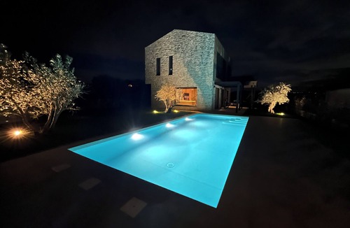 Frata House | Villa Coco - stylish vacation home, near Poreč. Only 5 minutes to the beach!
