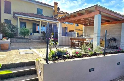 Snasici Villa | Villa Danica