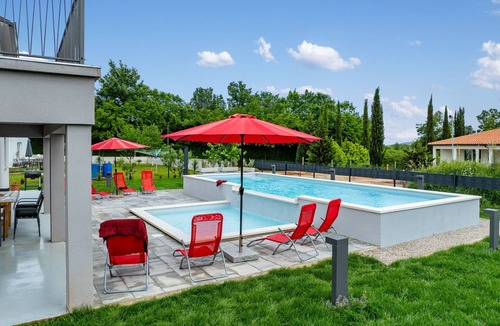 Snasici Villa | Villa Family Love mit Pool With Waterfall by 22Estates