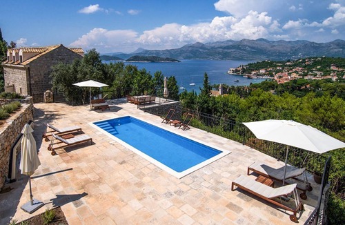 Lopud Island Villa | Villa Jahta - Six Bedroom Villa, Sleeps 12