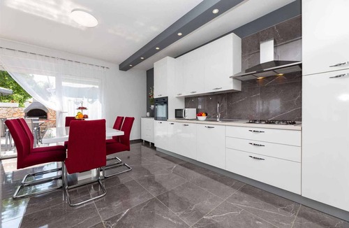 Garica Villa | Villa Mia with pool in Garica