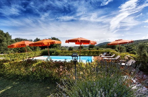 Trequanda Villa | Villa overlooking the vineyards