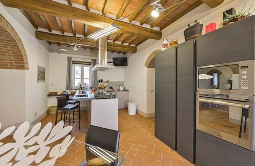 Forcoli Villa | Villa Pellico amazing tuscan villa with p/pool and gym