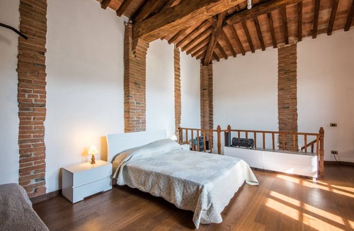 Bollano Villa | Villa "Podere Palazzetto" with Heated Pool & Wi-Fi