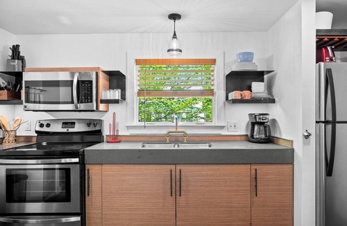 North Conway House | Wake up on the Saco River 2-Bedroom house private Saco access