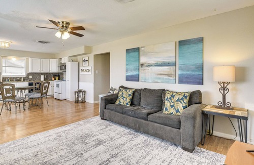 Surfside Beach House | Walk to Gulf: Surfside Beach Home w/Deck