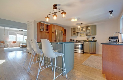 York Harbor House | Walk to Long Sands Beach | Private Pool | Dogs Welcome | First-Floor King Bedroom