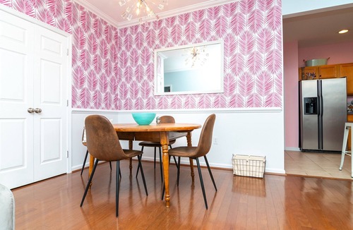 Lewes House | Walk to Outlets & Breweries, Restaurants and community pool