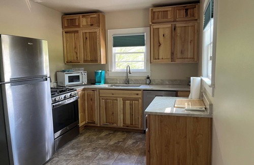 Kilmarnock Cottage | Water front estate on farm cidery. Pet friendly with inviting private beach.