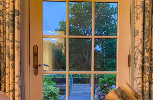 Essex Village Cottage | Waterfront Cottage