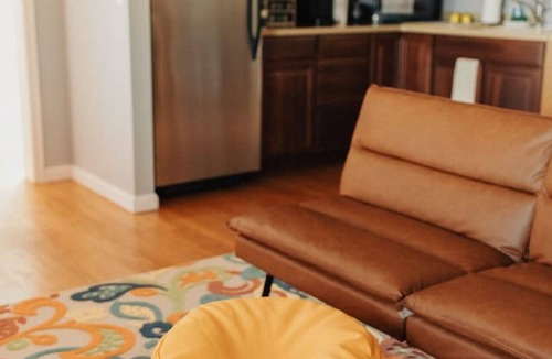 Lincoln Apartment | Waterfront studio w/pool - shopping and beaches
