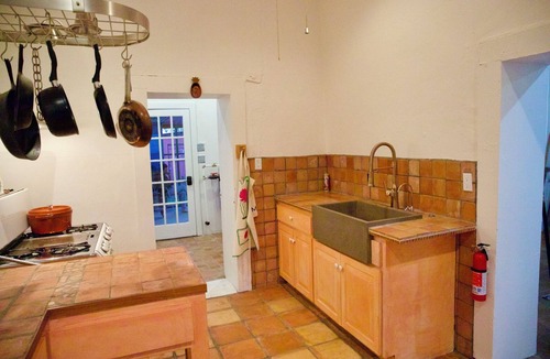 Marfa House | Watermelon Adobe - Organic King Bed - Walkable