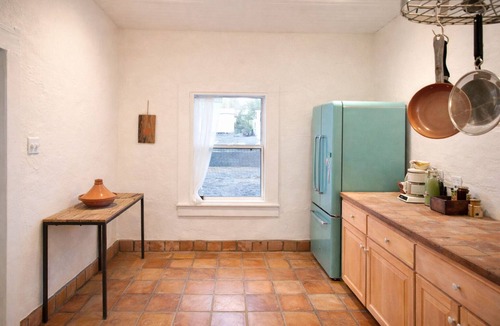 Marfa House | Watermelon Adobe - Organic King Bed - Walkable