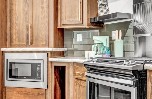 Winterport House | Welcoming 3-bedroom home with jacuzzi
