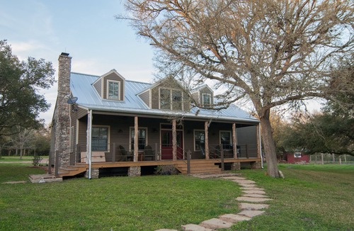 Round Top House | Whippoorwill Haus is 2.8 miles from Round Top Square!