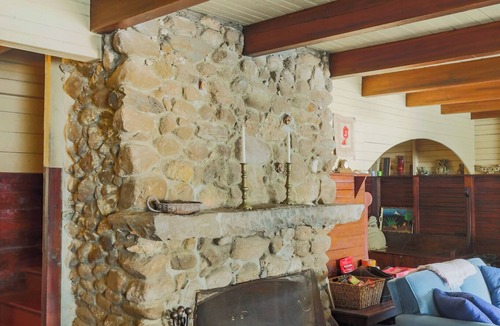 Bayville Cottage | White Pines Cottage - Classic Maine Cottage - Waterfront on Linekin Bay!
