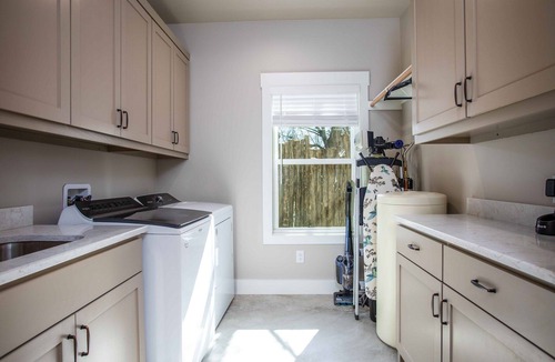 Fredericksburg House | Wine Not?- 3 BR | Hot Tub | Great for Family