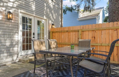 Delaware House | Winn on Oak: Ohio Wesleyan's Favorite Address