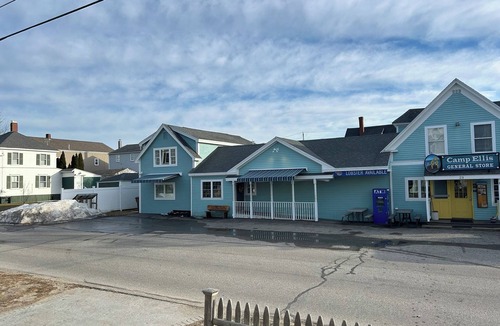Camp Ellis Cottage | Wonderful 4-bedroom apartment with AC in peaceful Saco