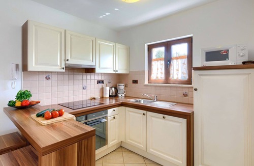 Vosteni Villa | Wonderful private villa for 8 people with hot tub, WIFI, private pool, A/C, TV and patio