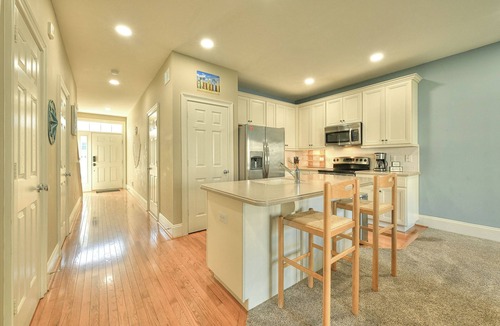 Rehoboth Beach House | Wonderfully Appointed Townhome Minutes From Both Historic Lewes and Rehoboth Beach