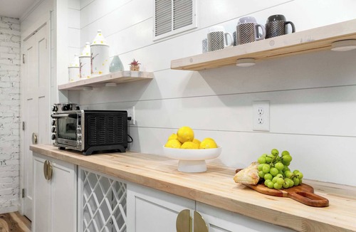 Midtown Apartment | Woody's Place