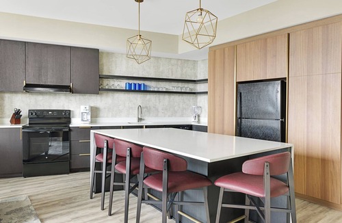 Downtown Atlanta Condo | Wyndham Atlanta Resort | Five 2BR/2BA Suites
