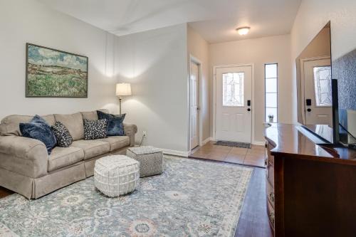 1 Mi to Historic Dtwn Weatherford: Home w/Yard