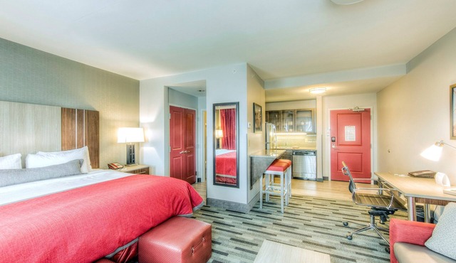 1 Mile from The Ohio State University | Heated Indoor Pool + 24 Hour Business Center