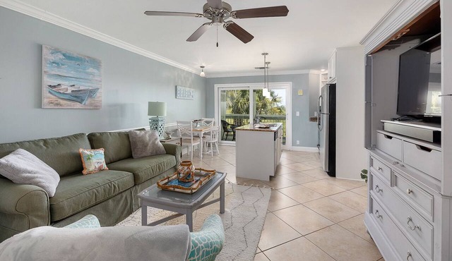 2 bed/2 bath marsh front unit in Sea Palms