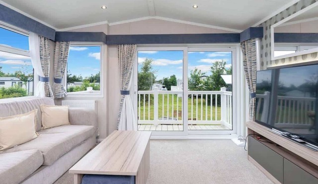 2BR Deluxe - Starlink -Pool -Seton Sands -Sleeps 6