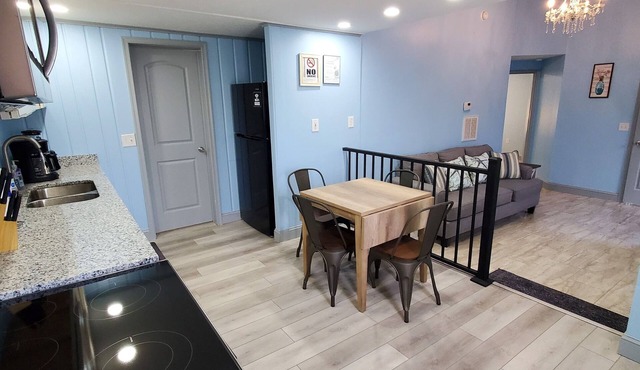 3 bed 1 bath apartment "unit 2" Located in Lewes
