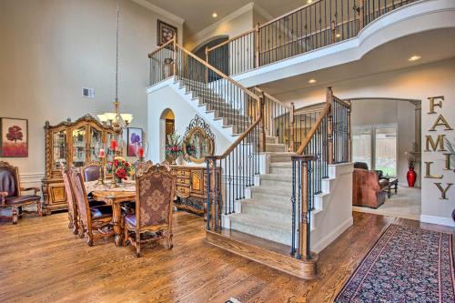 4 Mi to Grapevine Lake: Texas Home w/Media Room